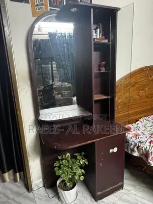 ড্রেসিং/মিরর টেবিল বিক্রির জন্য