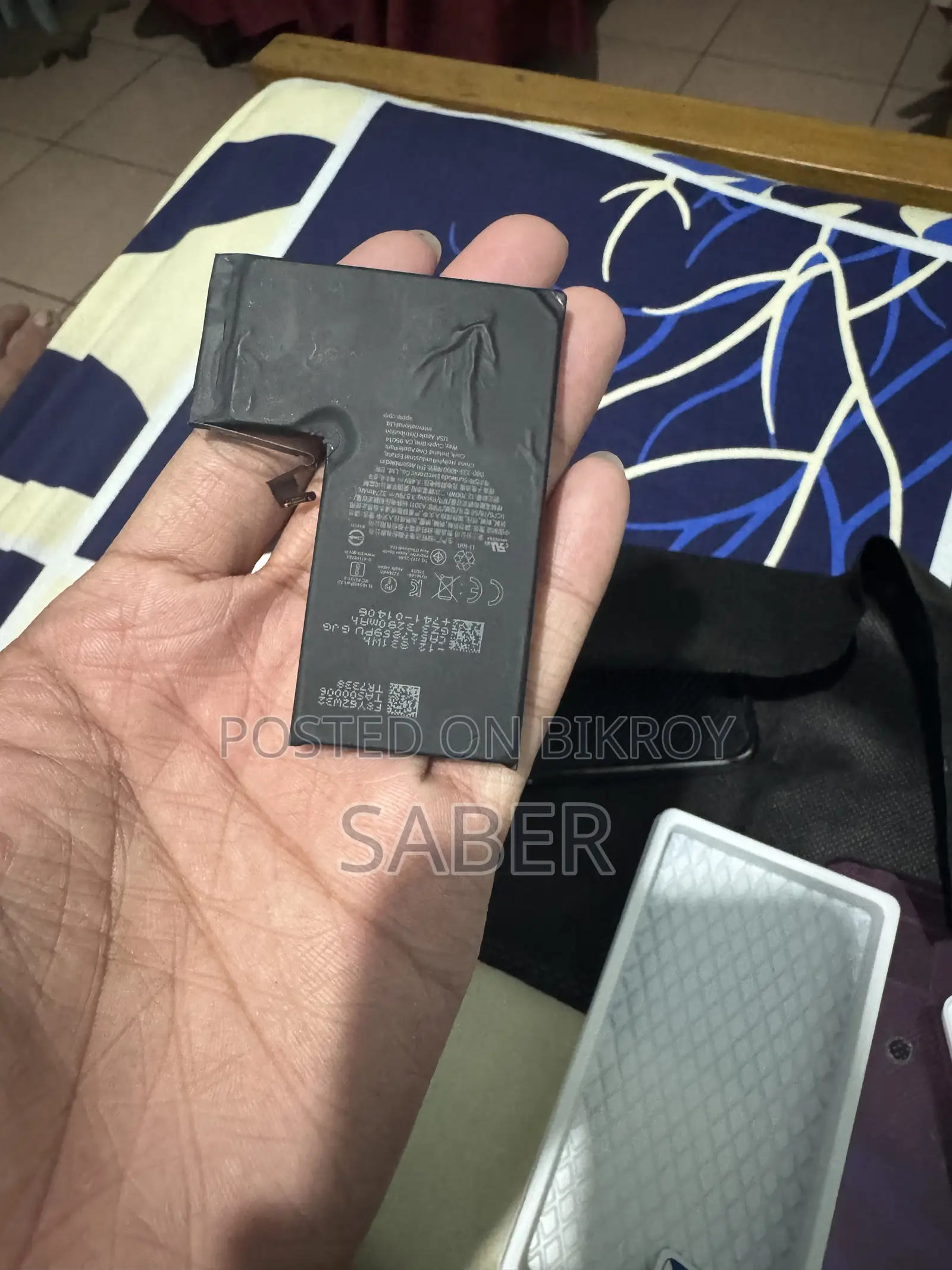 iPhone 15 Pro Original Battery Health 77%
