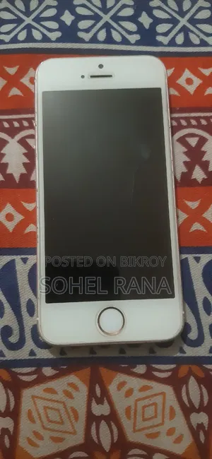 অ্যাপল ৬৪ জিবি গোল্ড