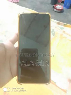 রিয়েলমি সি৬১ ১২৮ জিবি নীল