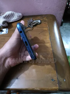Realme 128 GB Blue
