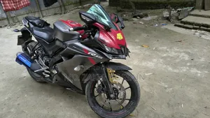 Yamaha R1 2019 Gray