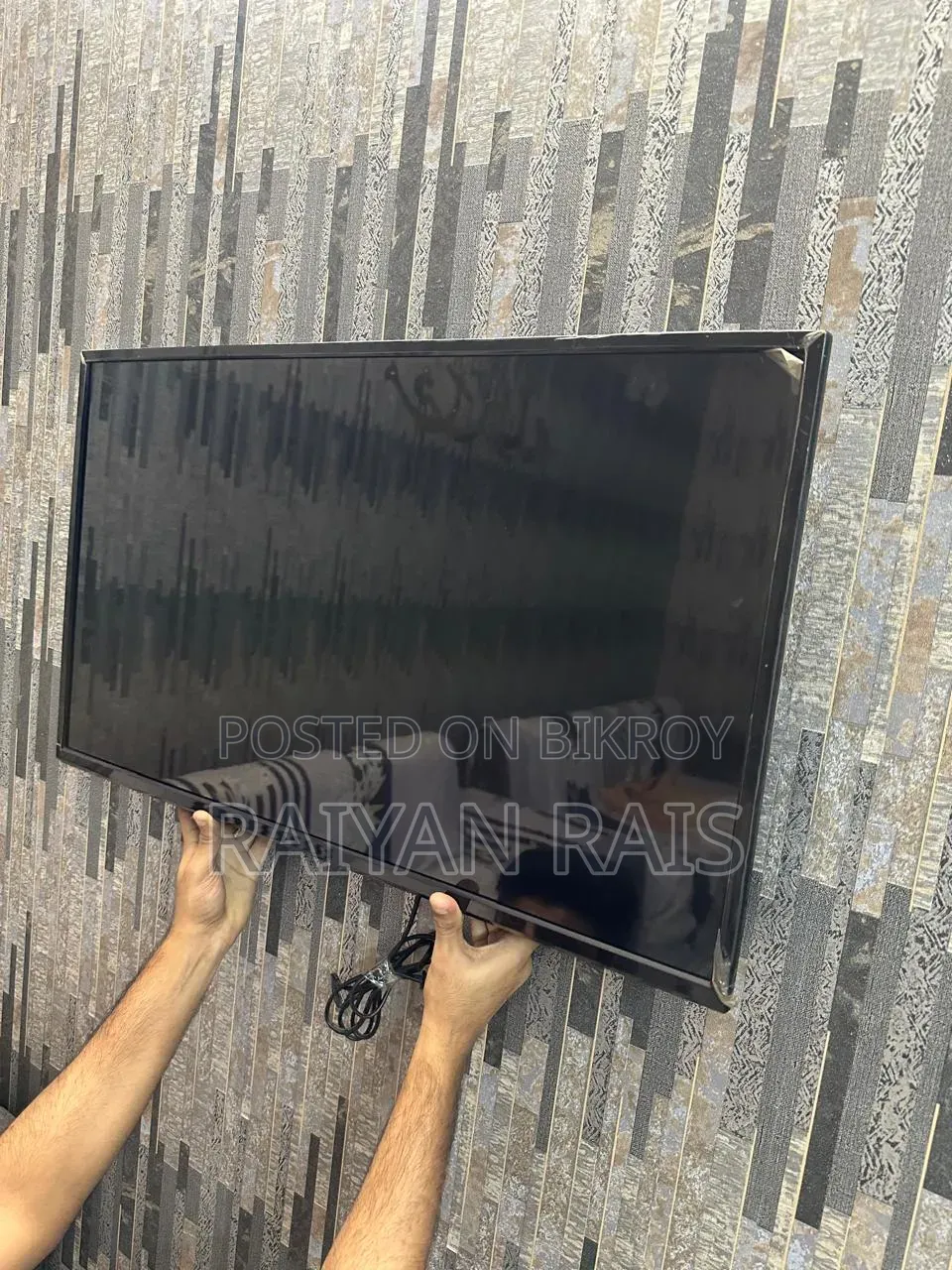 33-inch LED TV For Sale