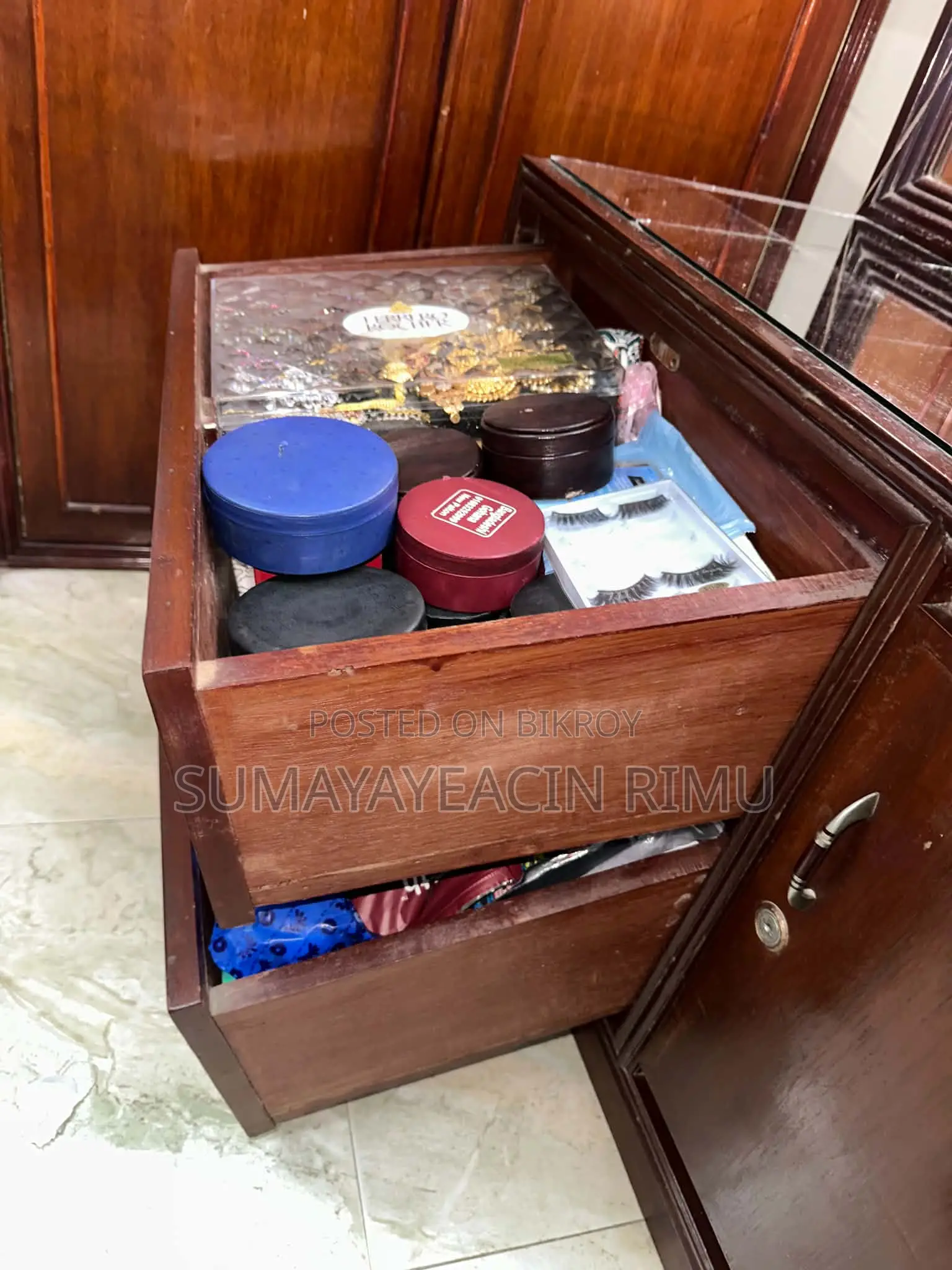Vanity Dressing Table