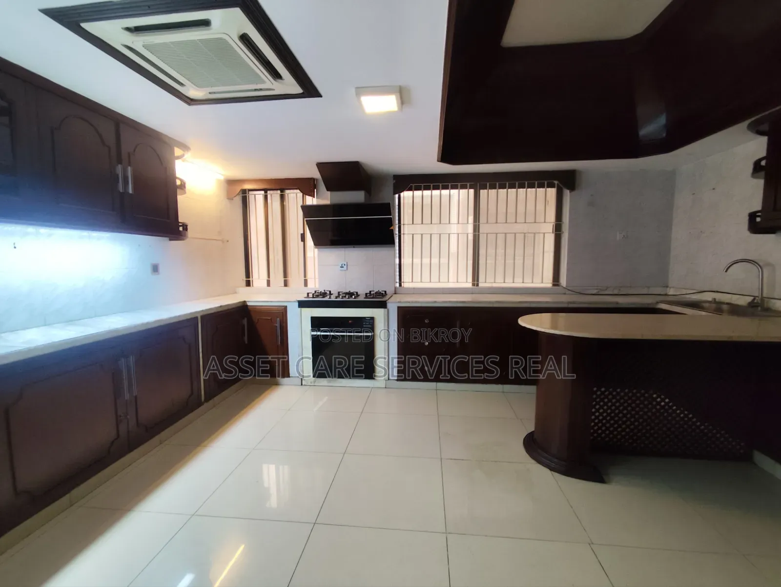 4-Bedroom Duplex in Gulshan for Rent
