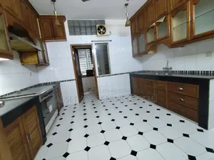 2500-SQFT Office Space Rent in Gulshan-2