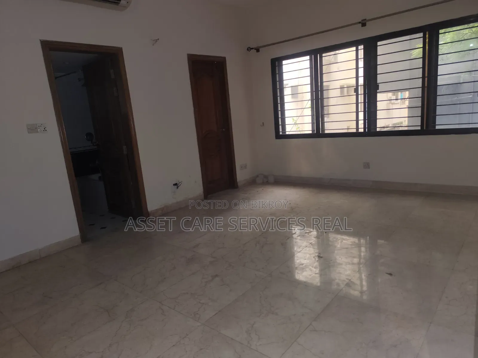 2500-SQFT Office Space Rent in Gulshan-2