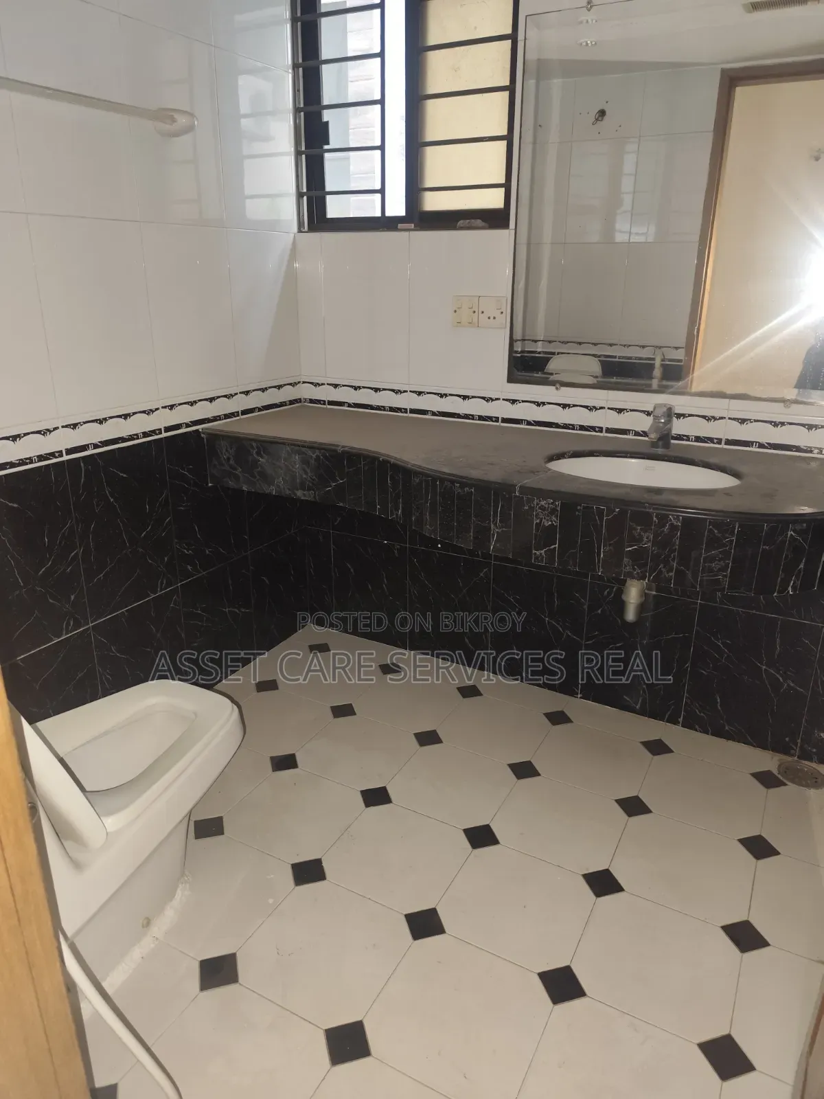 2500-SQFT Office Space Rent in Gulshan-2