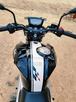 New TVS Apache RTR 160 4V 2026 Black