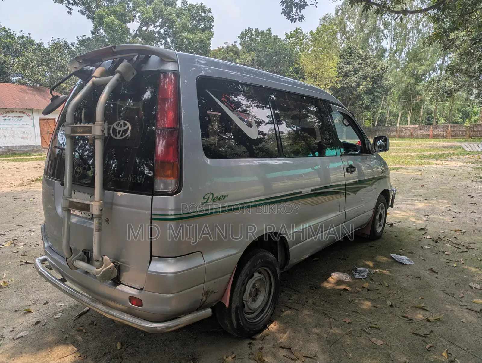 Toyota Noah 2001 Silver