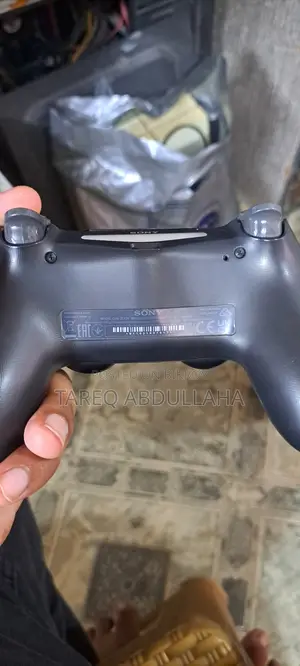 Sony Ps4 With 2 Controlers Urgent Sell