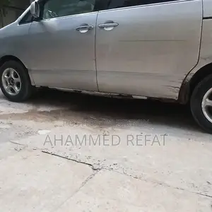 Toyota Noah 2.0 All Wheel Drive (8 Seater) 2004 Silver