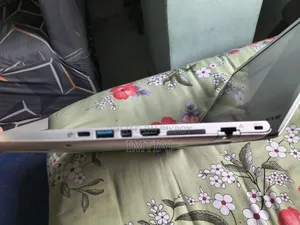 Laptop 8GB Intel Core I5 SSD 140GB