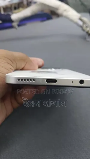 Tecno Spark 30C 128 GB White