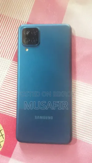 Samsung Galaxy A12 128 GB Green