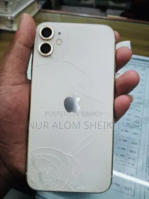 Apple iPhone 11 64 GB White