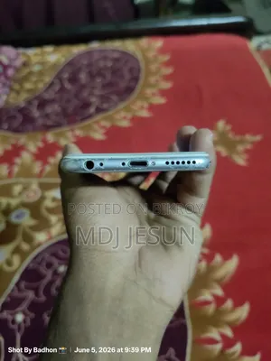 অ্যাপল আইফোন ৬এস ৬৪ জিবি সিলভার