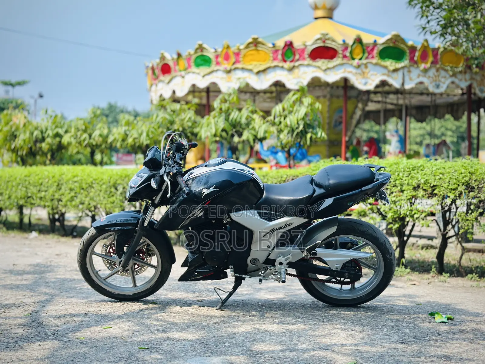 TVS Apache RTR 160 4V 2024 Black