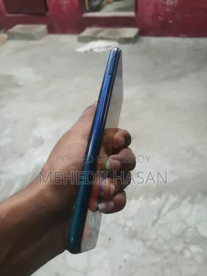 Vivo Y12 64 GB Blue