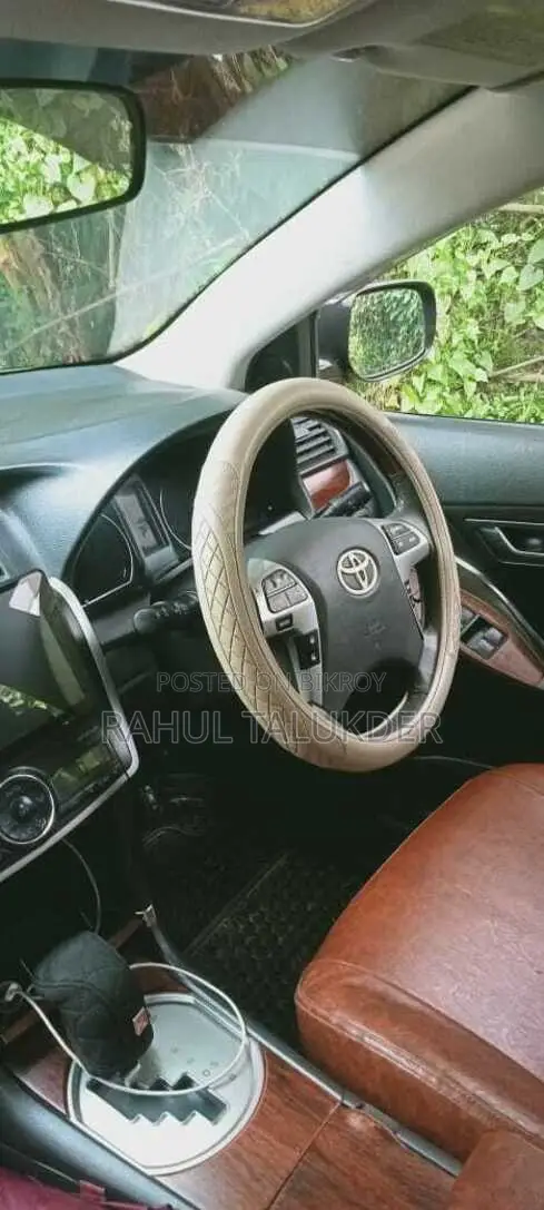 Toyota Premio 2011 Maroon