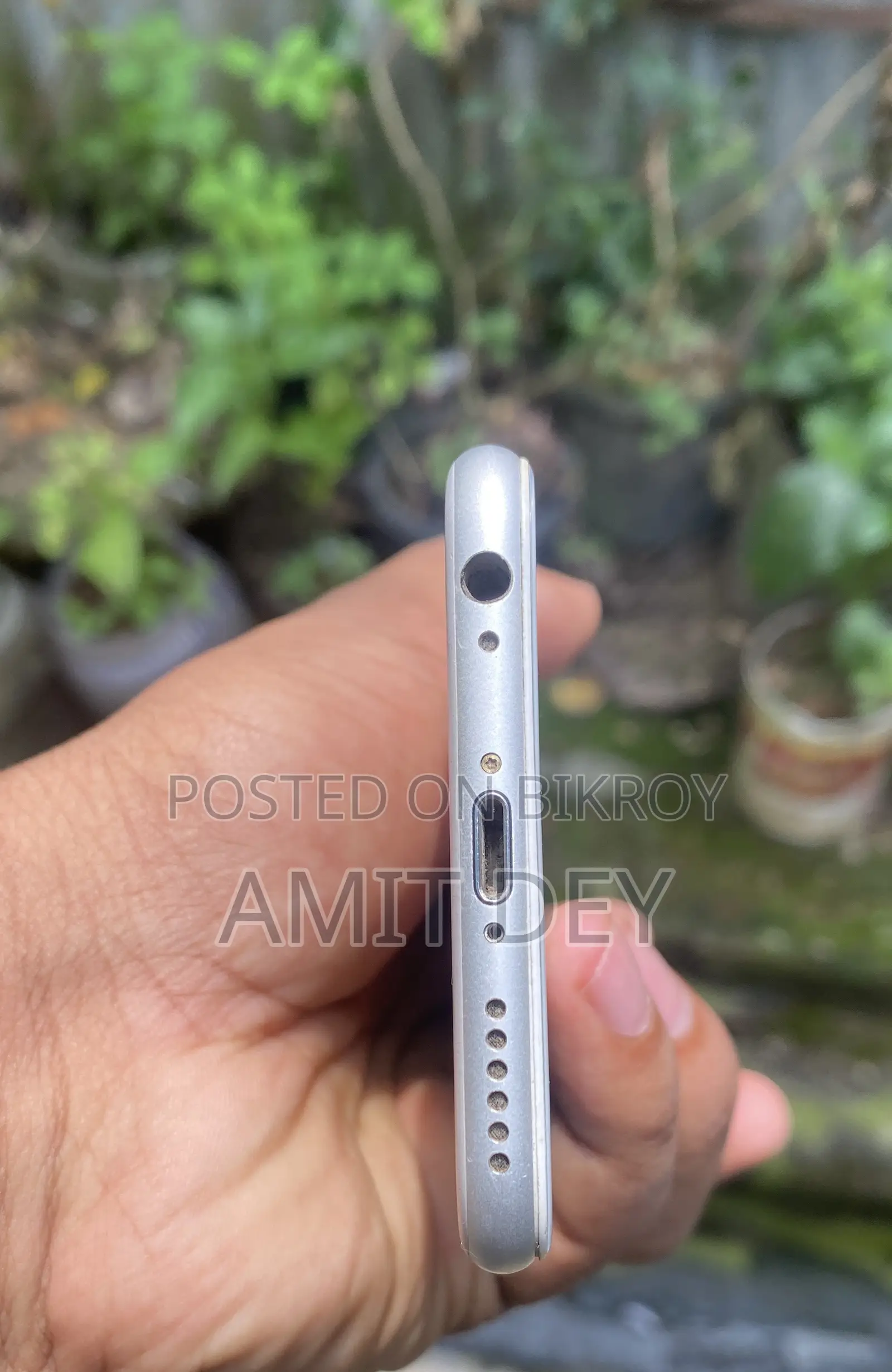 অ্যাপল আইফোন ৬ ৬৪ জিবি হোয়াইট