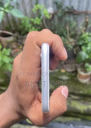 অ্যাপল আইফোন ৬ ৬৪ জিবি হোয়াইট