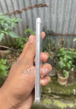 অ্যাপল আইফোন ৬ ৬৪ জিবি হোয়াইট