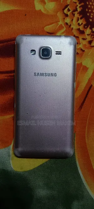 Samsung Galaxy J7 32 GB Rose Gold
