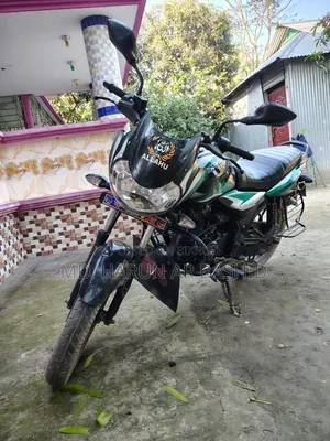 Bajaj Discover 125 2022 Green