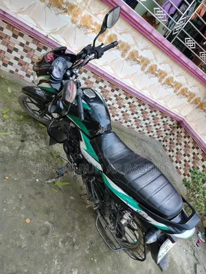Bajaj Discover 125 2022 Green