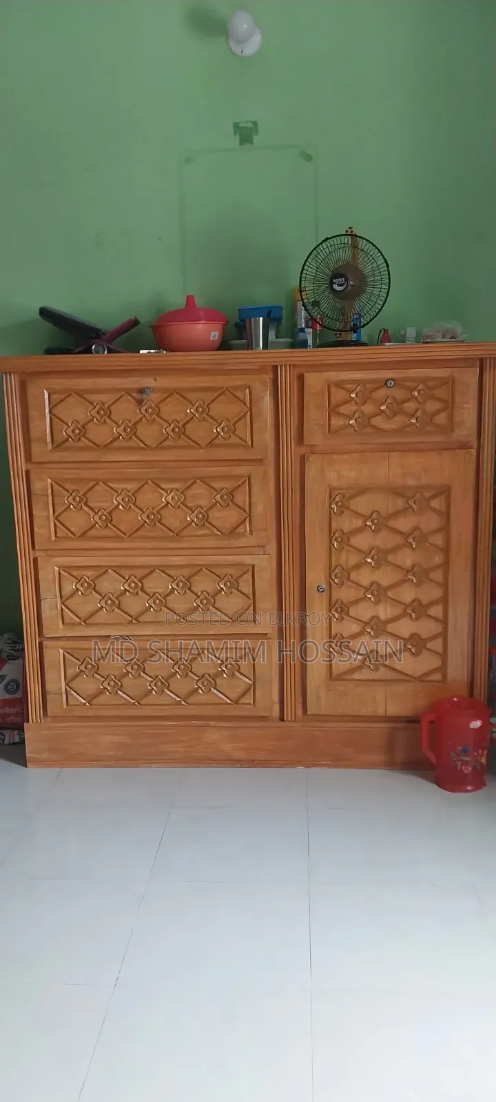 Wooden wardrobe for 12 thousand taka, negotiable.