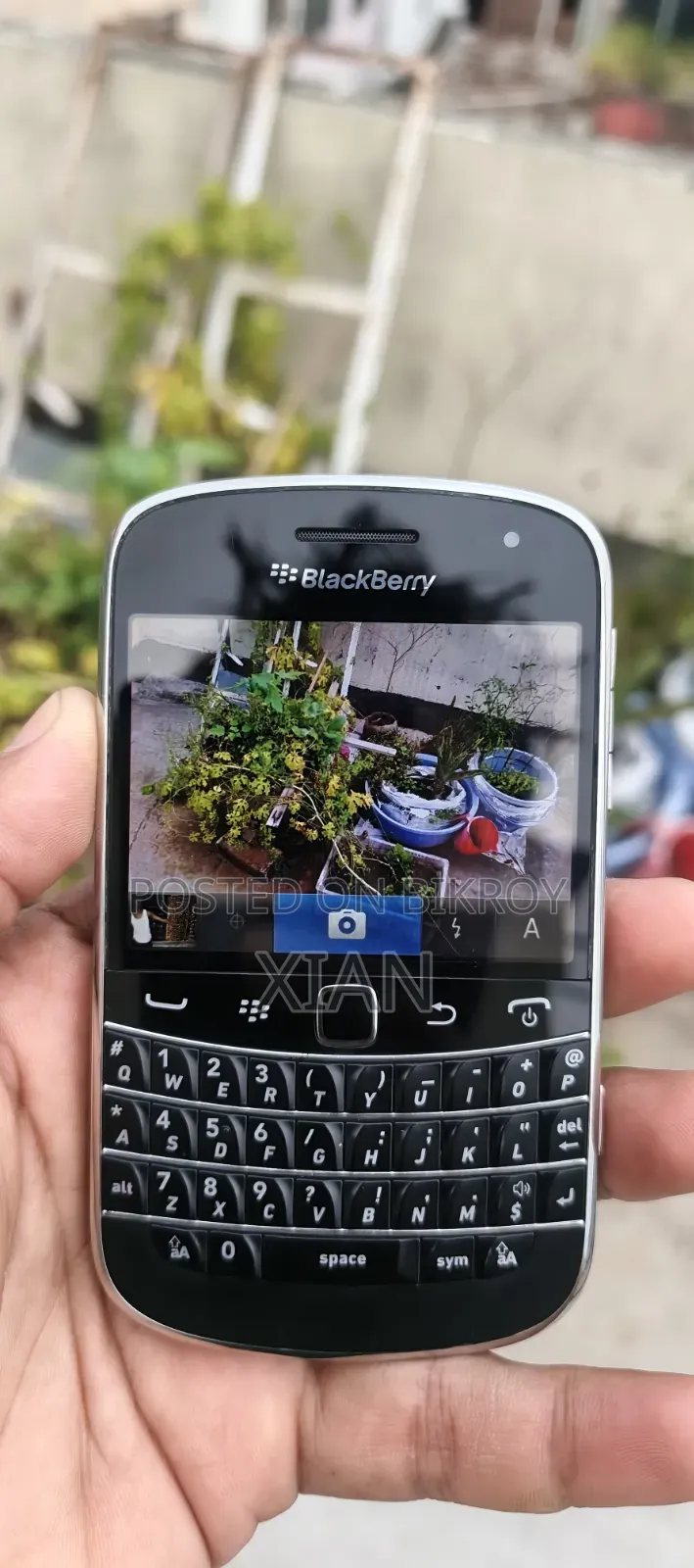 New BlackBerry Bold Touch 9900 8 GB Black