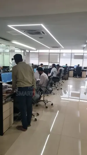 ১৭০০ স্কয়ার ফিটের ফ্লোর ভাড়া দেওয়া হবে।অফিস,শো-রুম, রেস্টুরেন্টে,