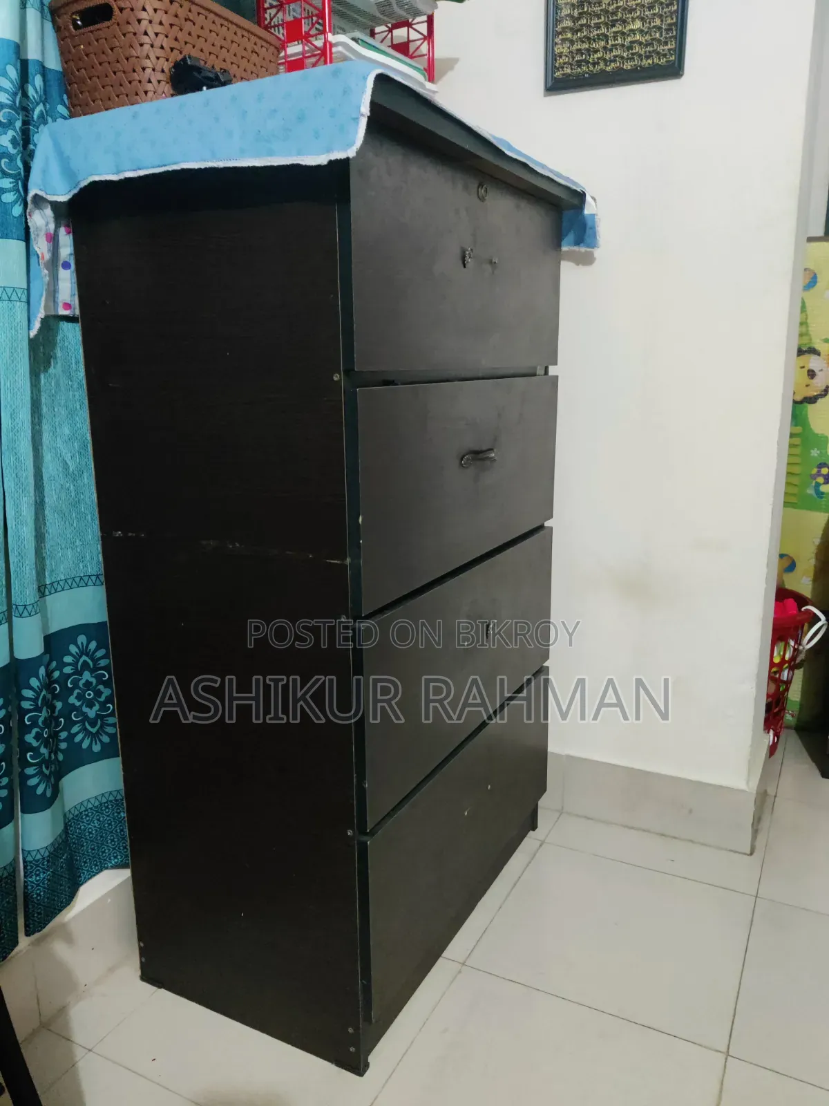 জরুরি বিক্রি: ব্যবহৃত ৪ ড্রয়ারের পারটেক্স ওয়ারড্রোব
