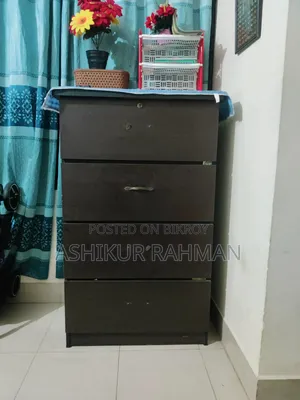 জরুরি বিক্রি: ব্যবহৃত ৪ ড্রয়ারের পারটেক্স ওয়ারড্রোব