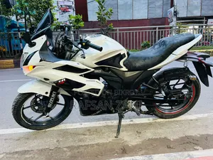 Suzuki Gixxer Monotone 2015 White