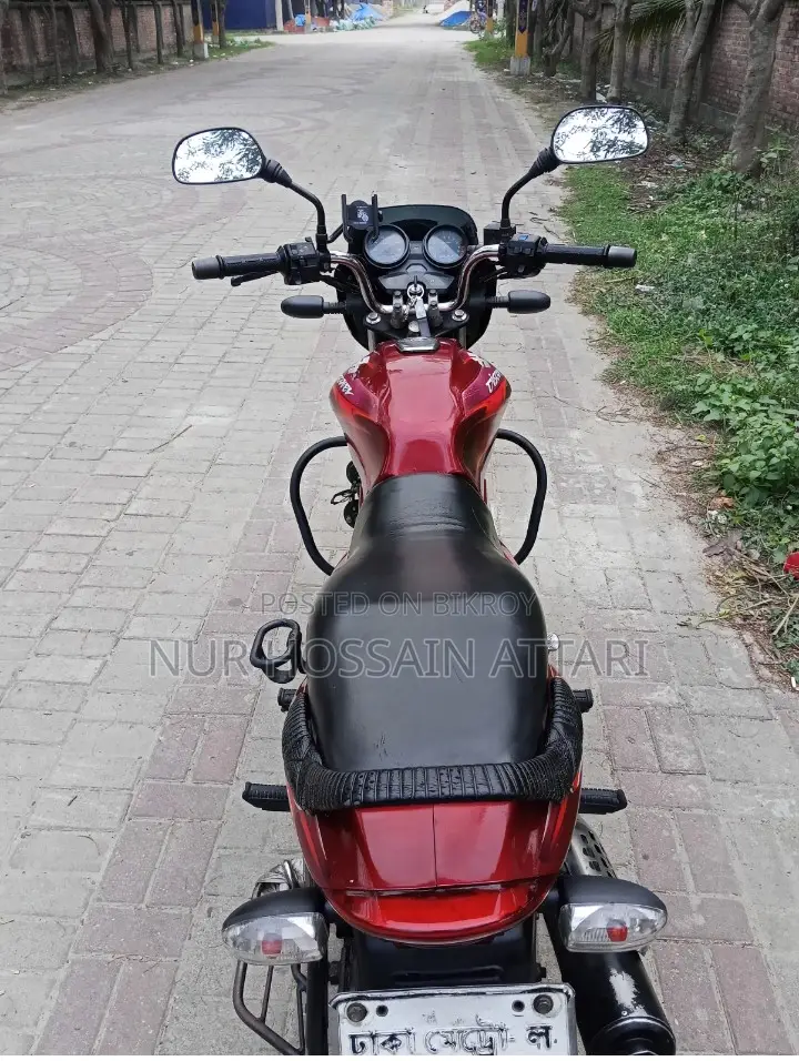 Bajaj Discover 135 2009 Red