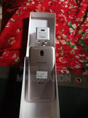 Samsung Galaxy J7 Pro 64 GB Gold
