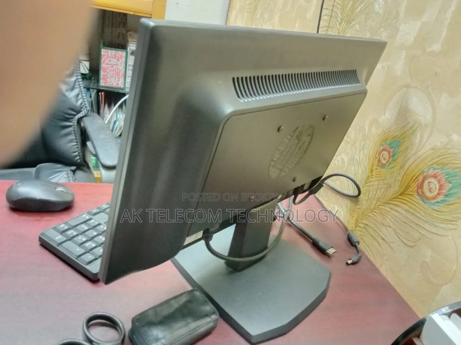 HP V194 18.5 Inch LED Backlight Monitor
