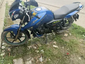 টিভিএস অ্যাপাচি আরটিআর ১৬০ ২ভি ২০১৮ নীল