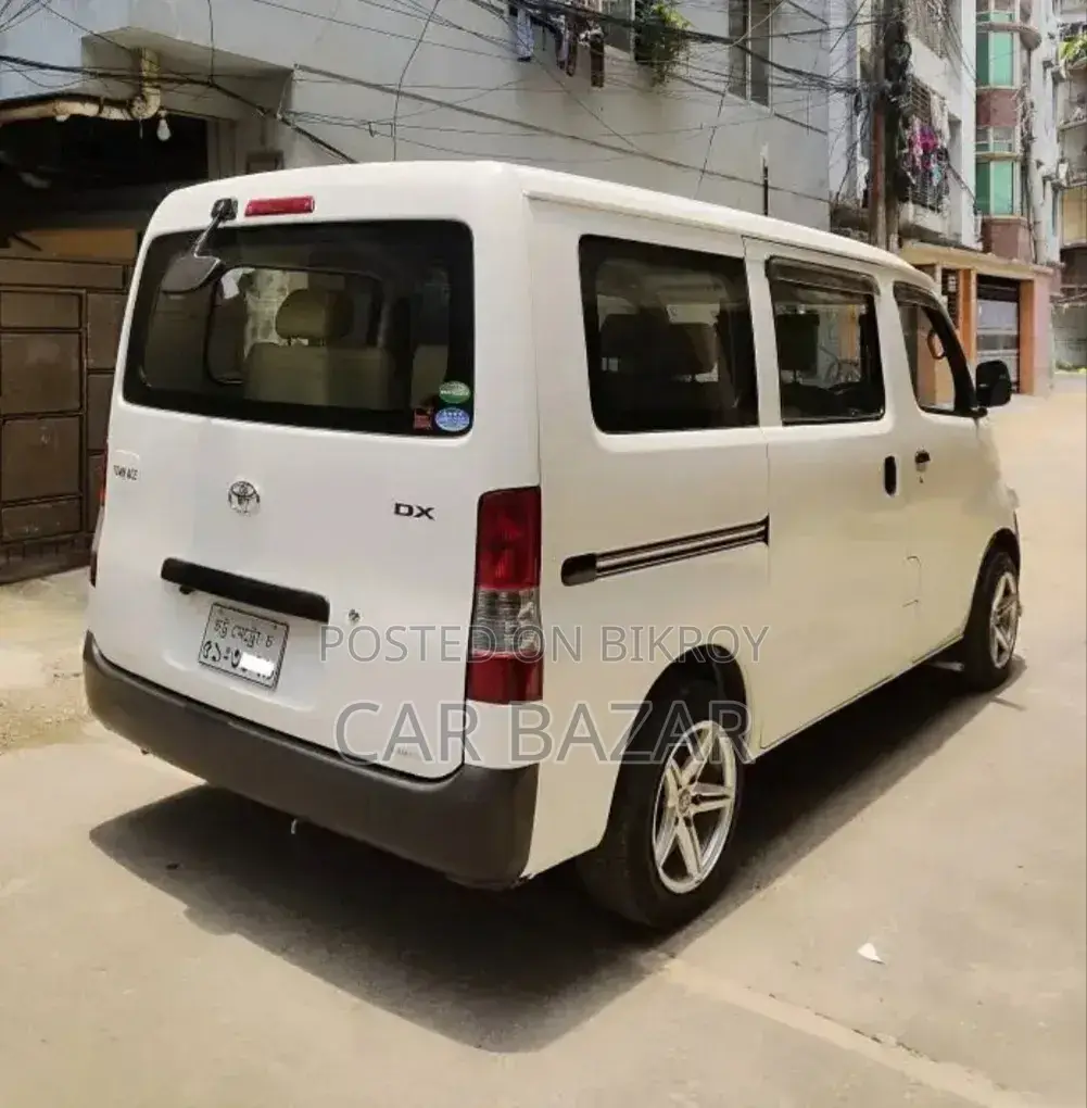Toyota Noah 2016 White