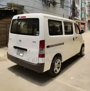 Toyota Noah 2016 White