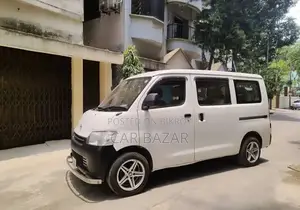 Toyota Noah 2016 White