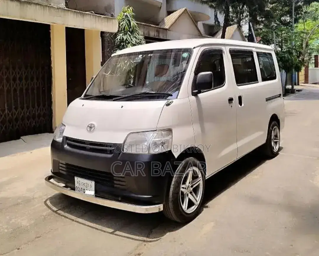 Toyota Noah 2016 White