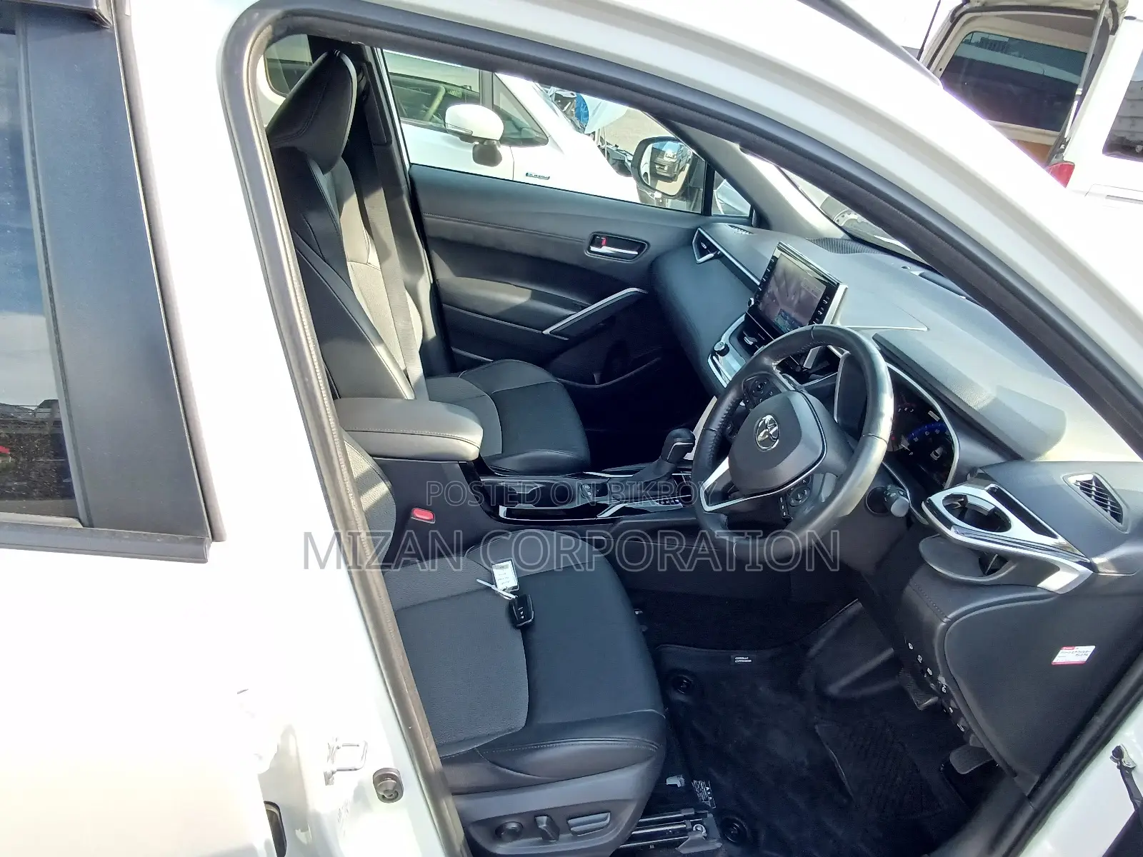 Toyota Corolla Cross 1.8 Hybrid AWD 2022 Pearl
