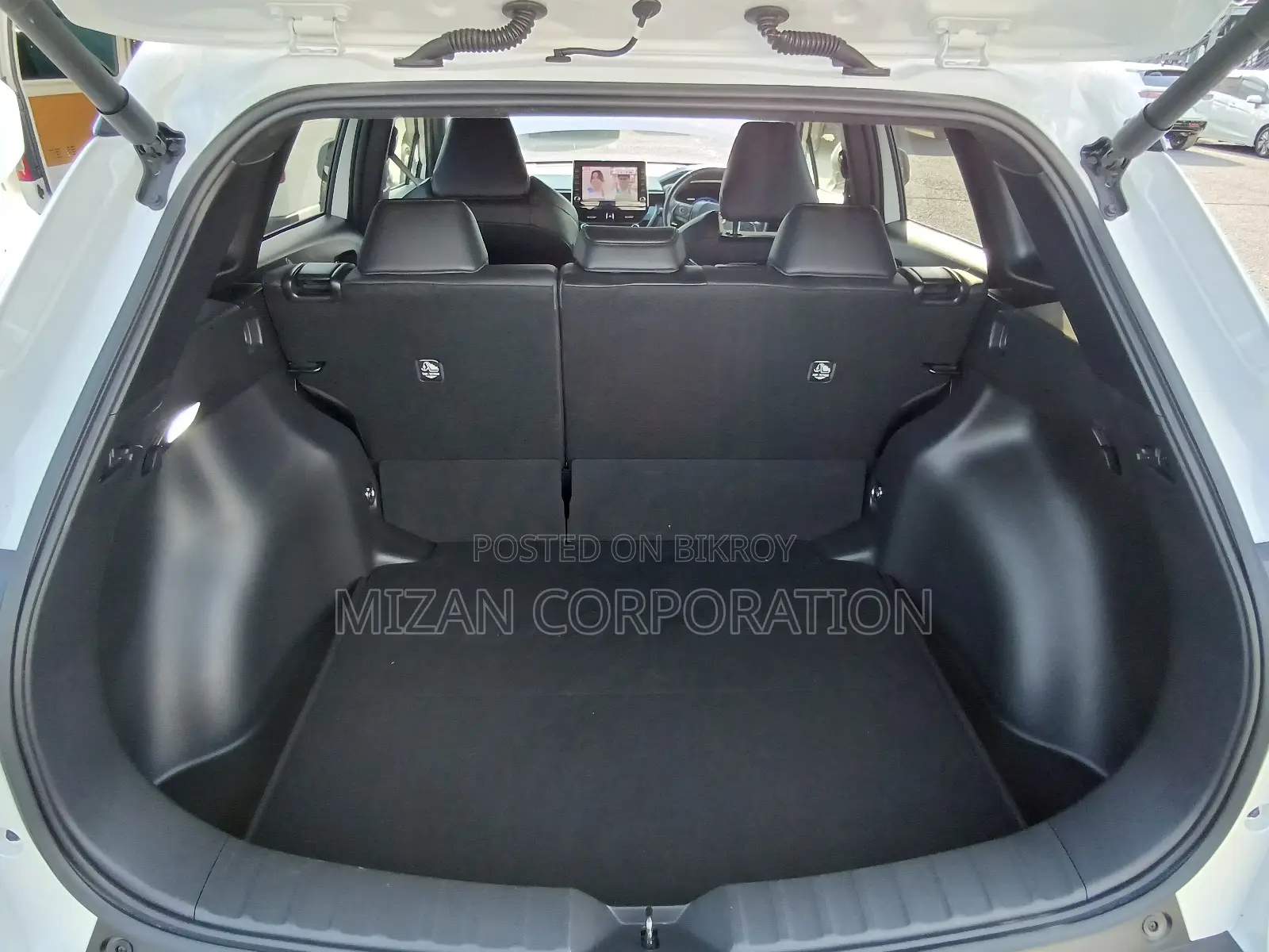 Toyota Corolla Cross 1.8 Hybrid AWD 2022 Pearl