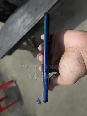 Vivo Y12 64 GB Blue