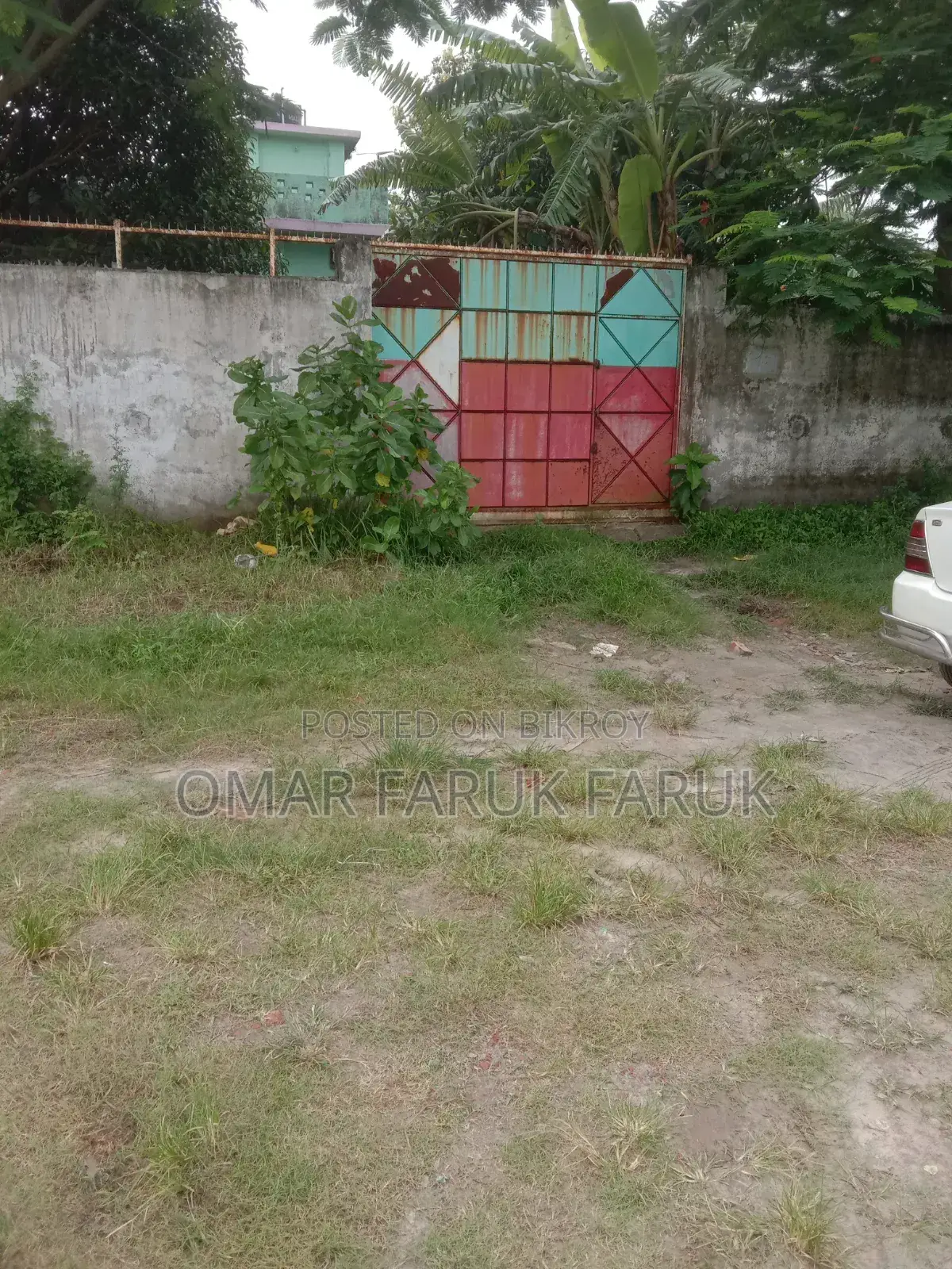 জমির ক্রয় বিক্রয় করা হয়