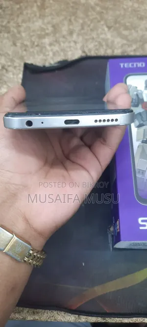 Tecno Spark 30C 128 GB White
