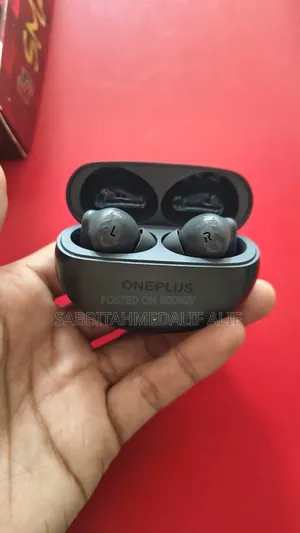 I want to sell a beautiful headphone 🥰 No problem if anyone wants to take it